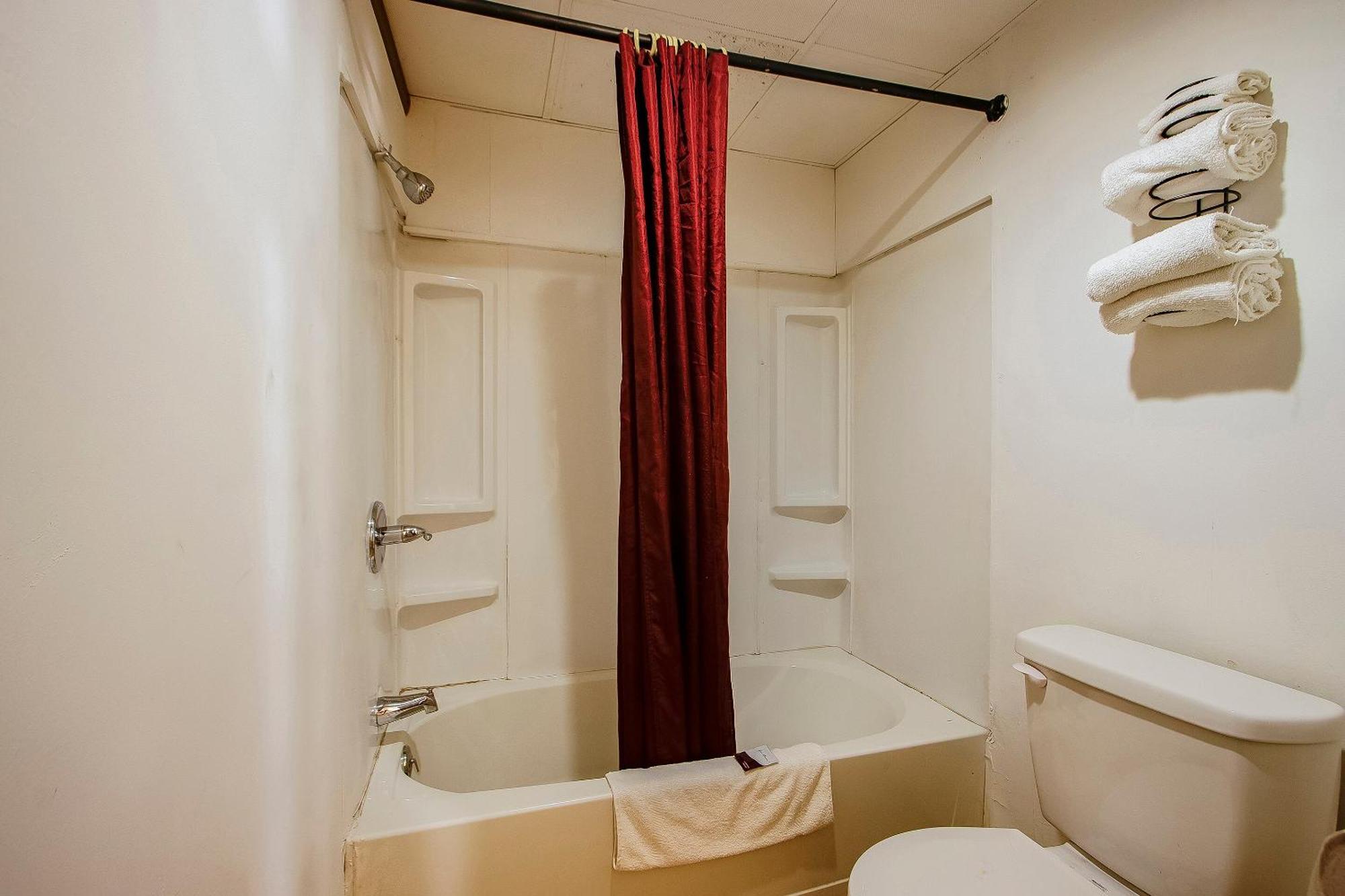 Oyo Hotel Chapmanville Inn, Wv - Hwy 119 Εξωτερικό φωτογραφία