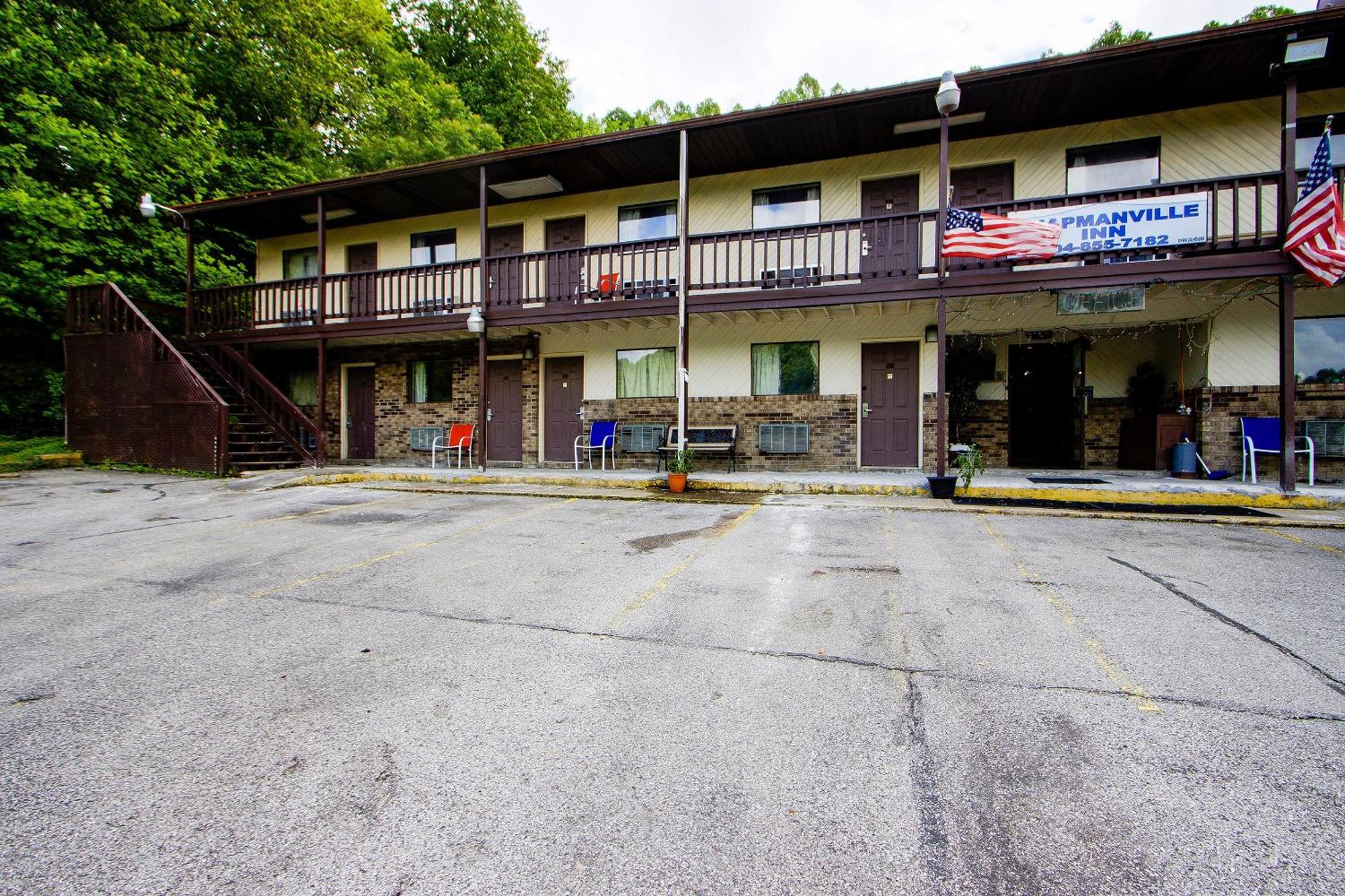 Oyo Hotel Chapmanville Inn, Wv - Hwy 119 Εξωτερικό φωτογραφία