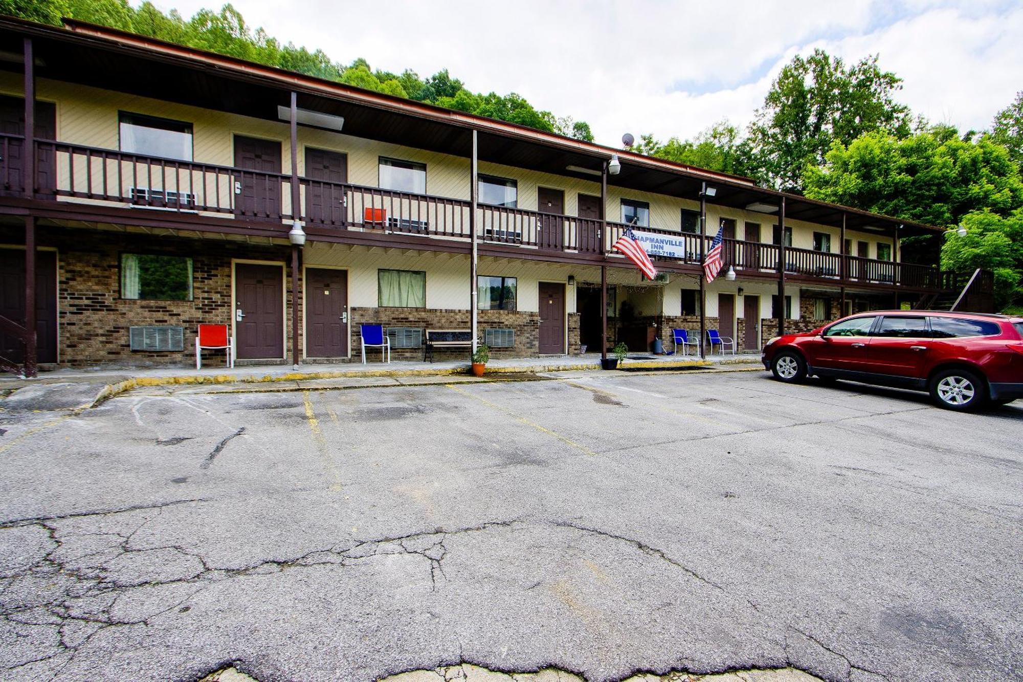 Oyo Hotel Chapmanville Inn, Wv - Hwy 119 Εξωτερικό φωτογραφία