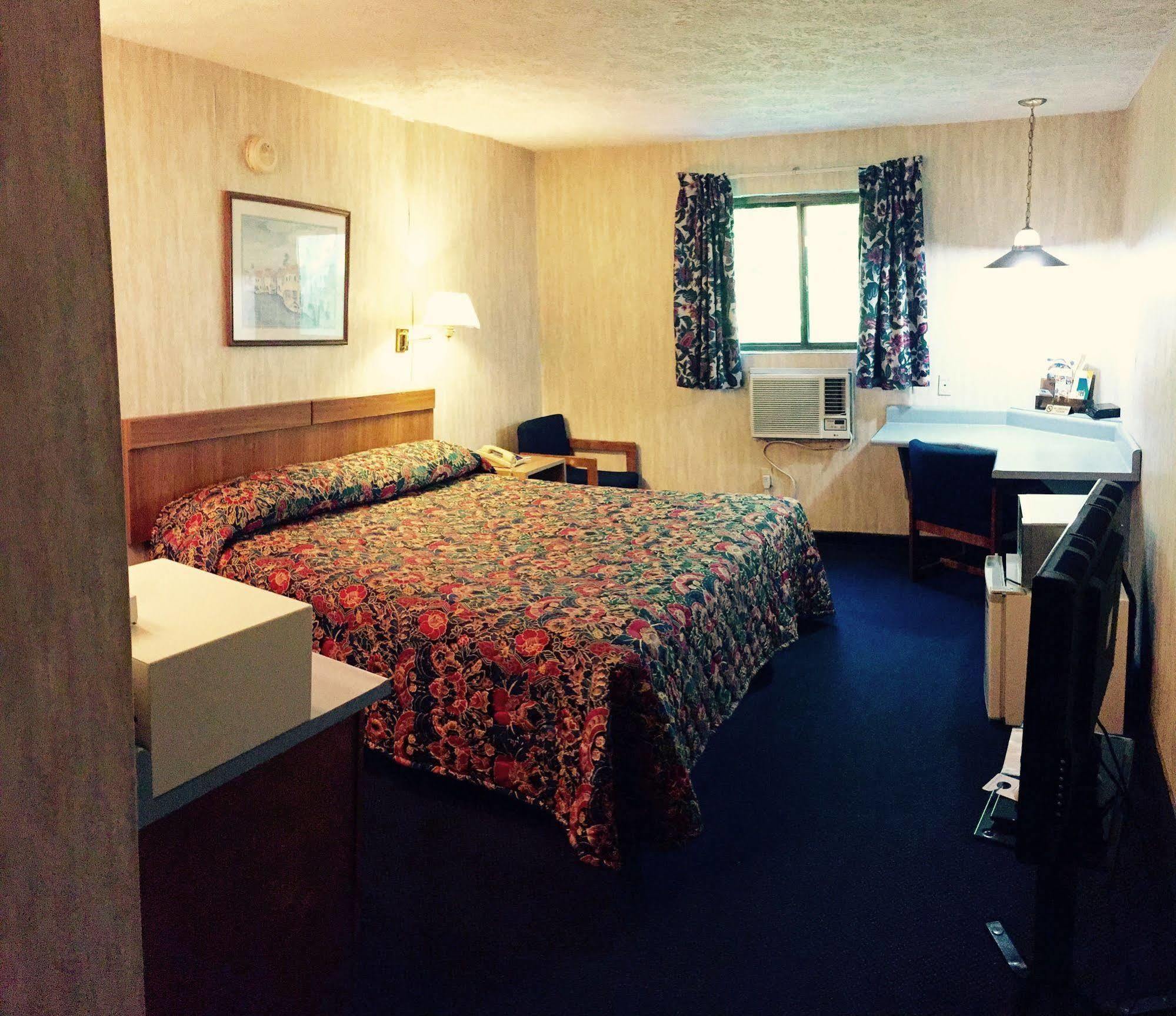 Oyo Hotel Chapmanville Inn, Wv - Hwy 119 Εξωτερικό φωτογραφία
